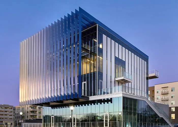 Hotel Revel