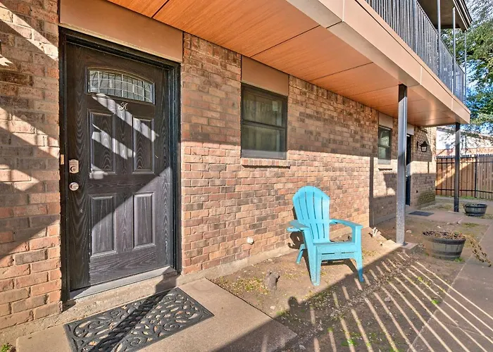 4 Mi To Dtwn: Rustic Fort Worth Apt
