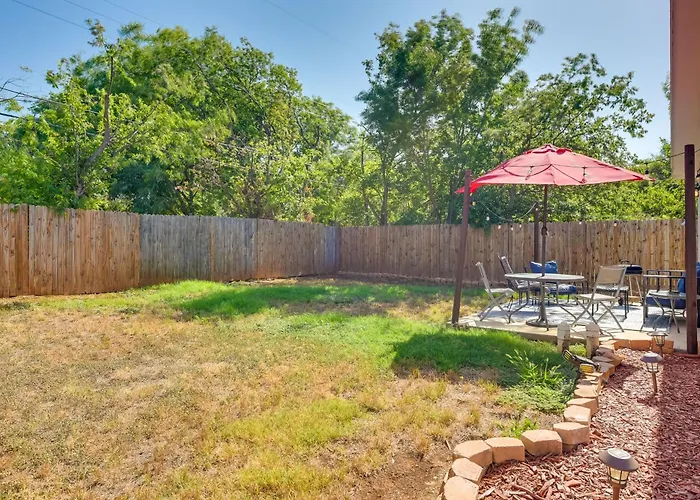 5 Mi To Dtwn: Family-Friendly Fort Worth Home