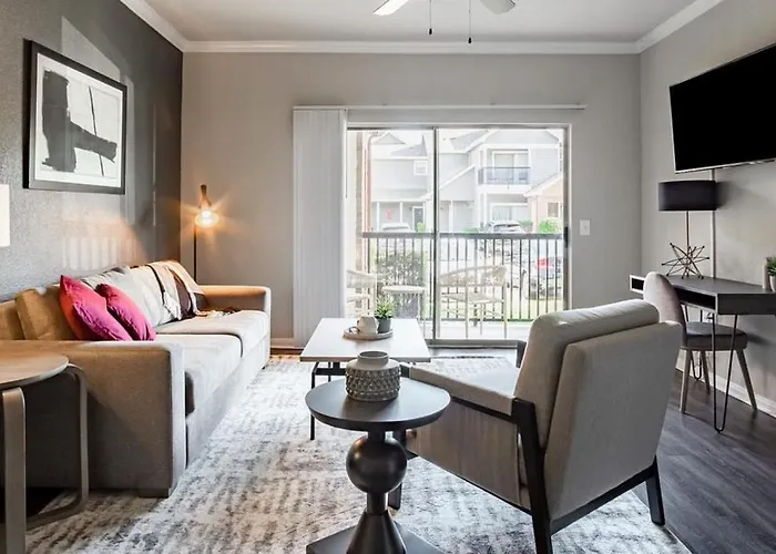Landing Modern Apartment With Amazing Amenities