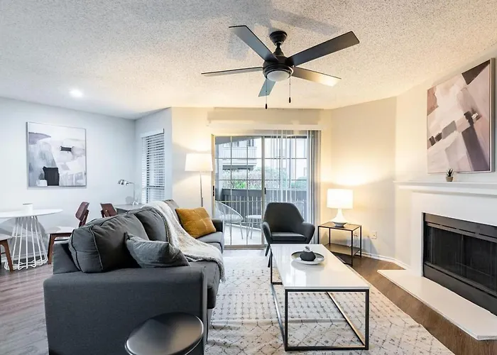 Landing Modern Apartment With Amazing Amenities