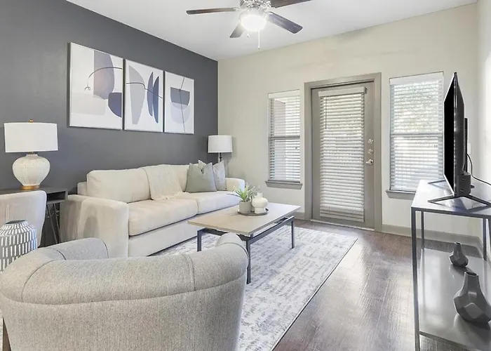 Landing Modern Apartment With Amazing Amenities