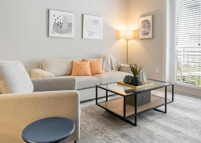 Landing Modern Apartment With Amazing Amenities