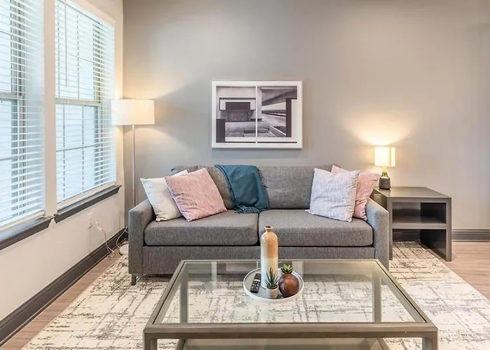 Landing Modern Apartment With Amazing Amenities