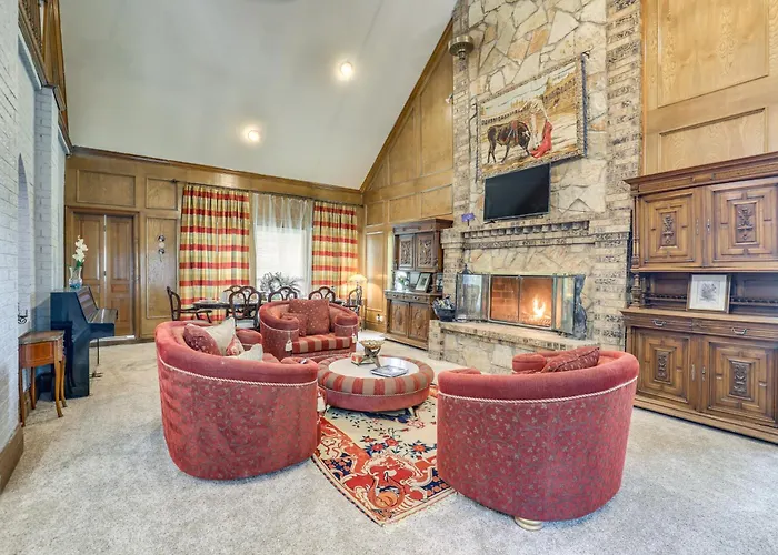 8 Mi Dallas Stadium! Fort Worth Home W/ Pool