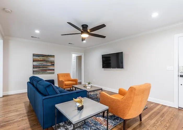 Calmont Urban Farmhouse