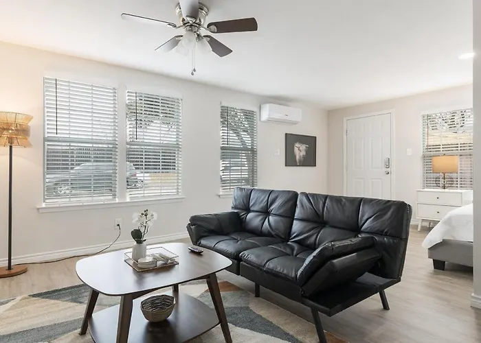 Calmont Guest House