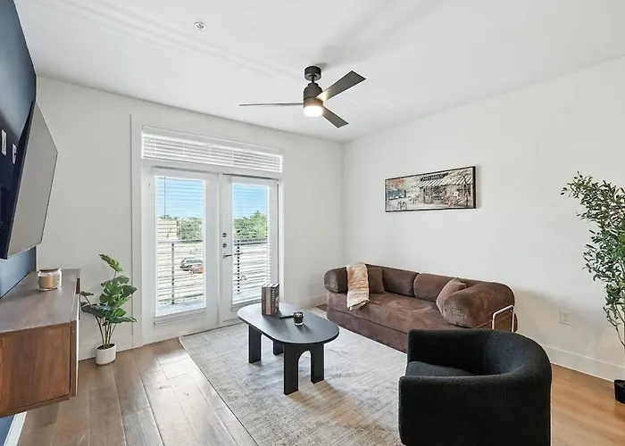 47 Chic 1Bedroom, Pool, Gym & Yoga Studio, Near Stockyards