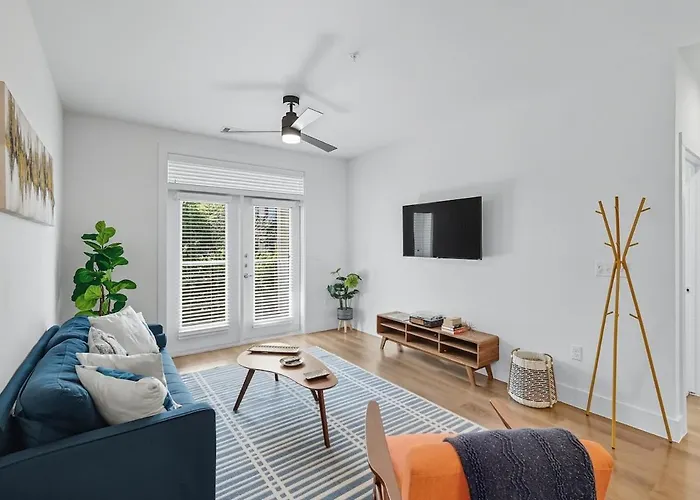 336 Chic 2B2B Near Stockyards, Resort Style Pool & Gym, Golf Simulator, 7M To Dickies Stadium, 15M To At&T Stadium