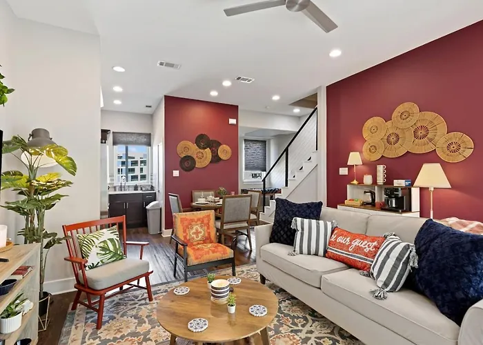 Passionate 2Bd Magnolia Walkable