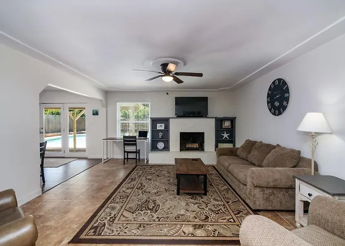 Big Saltwater Pool, Theater Room, Shuffleboard, Electronic Darts And Basketball