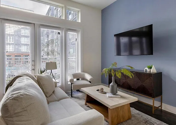 Landing Stylish Studio In Bricktown
