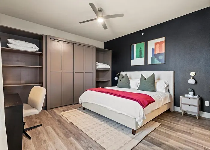 Modern Executive 1Br King Bed - Walk To West 7Th