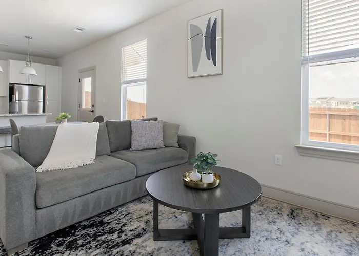 Landing Incredible 1Bd Yoga Studio Gym