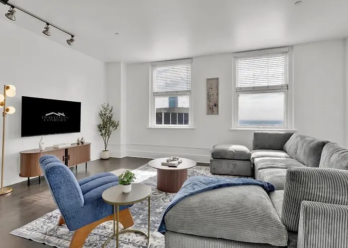 Heb403 Spacious & Stylish 2 Bedroom Condo Downtown Fort Worth, Free Parking, Walk To Convention Center