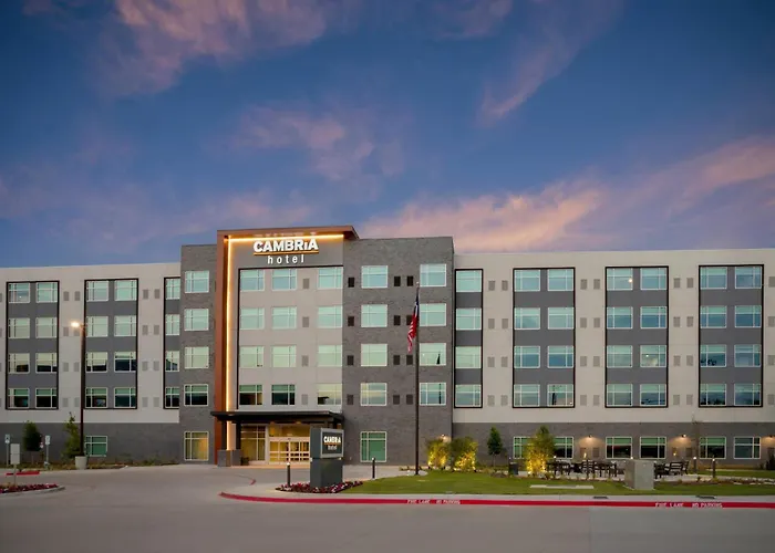 Cambria Hotel Fort Worth - Medical Center