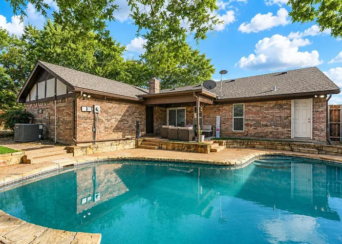 Diamond Waters Near Dfw & Stadium , Private Pool