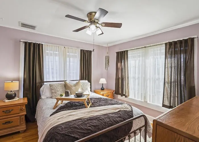 Guest House 2 Mi From Downtown Fort Worth