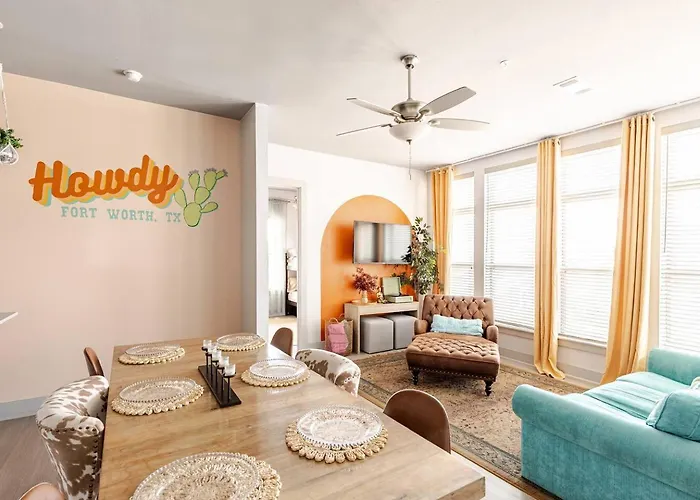 2Bd Near Downtown & Hospitals King Bed + Parking