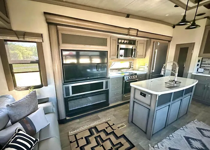Olson Rv- Set Up For You At The Will Rogers Memorial Center