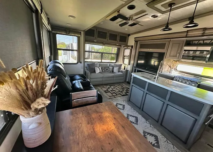 Olson Rv- Set Up For You At The Will Rogers Memorial Center