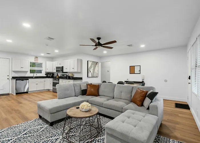 Tcu Area Home - Blue Bonnet Circle