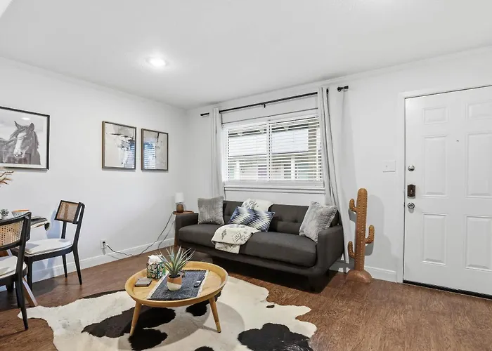 Stylish Apartment Near Tcu - Free Parking