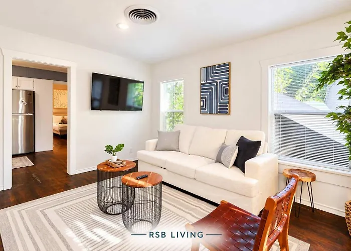 Comfy And Modern Holiday Lofts In Fw